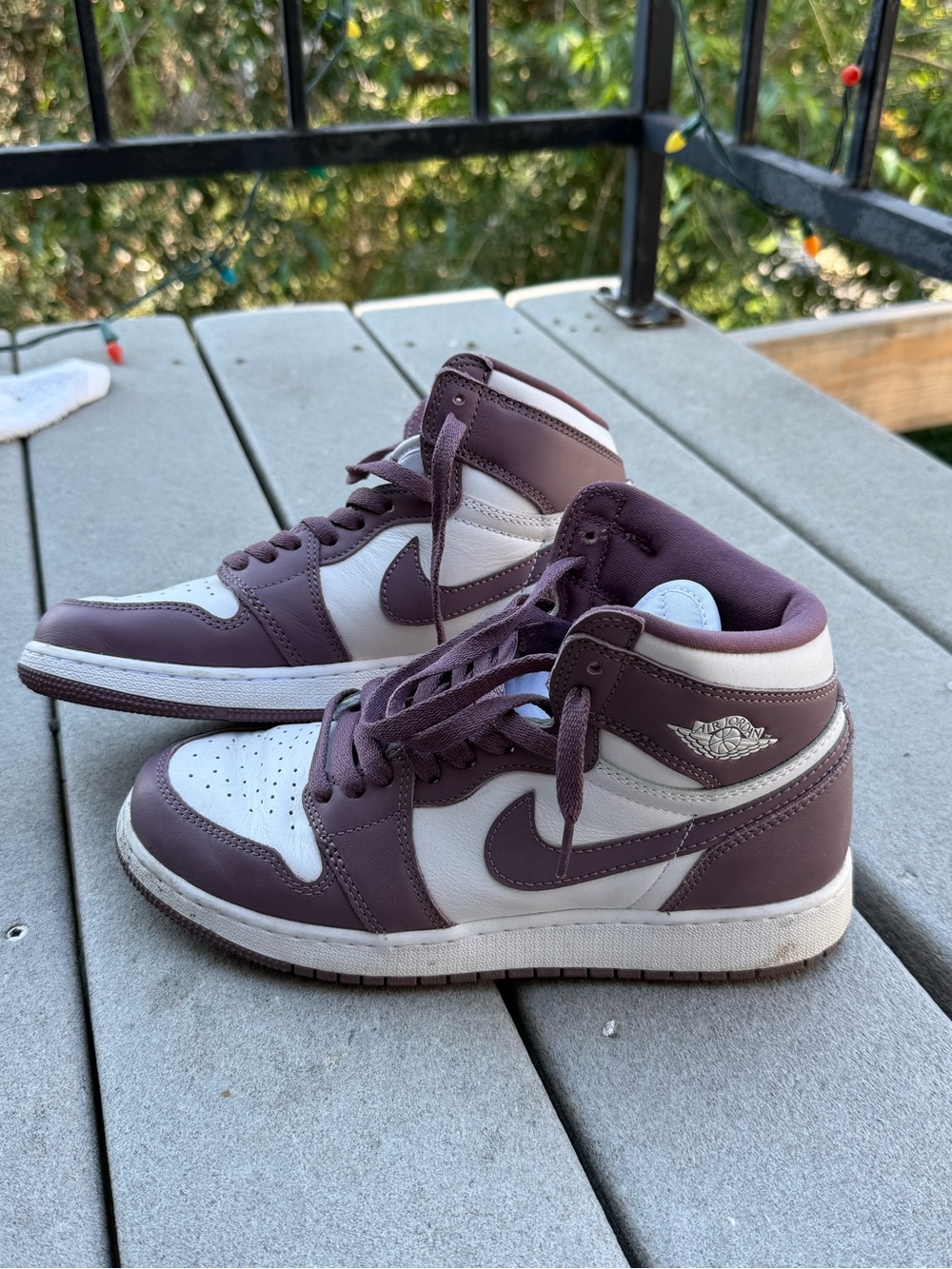 Nike Air Jordan 1 Retro High OG "Mauve"